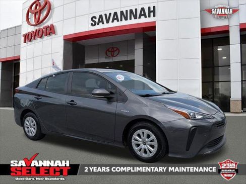 Certified 2021 Toyota Prius LE image 1