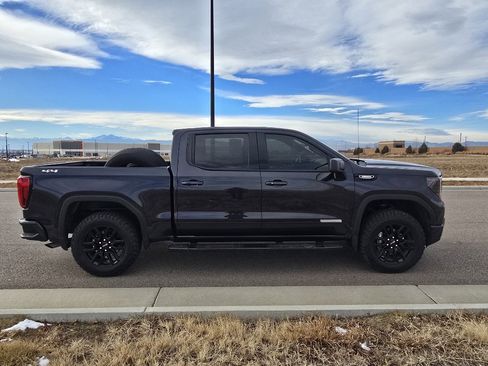 Used 2025 GMC Sierra 1500 Elevation w/ LPO, Elevation Black Package image 6