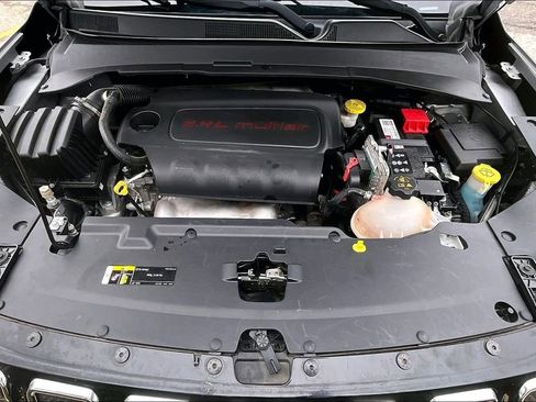 Used 2022 Jeep Compass Limited image 10