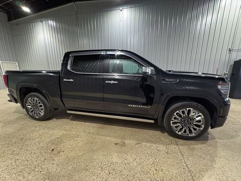 Used 2024 GMC Sierra 1500 Denali Ultimate AWD/4WD image 7