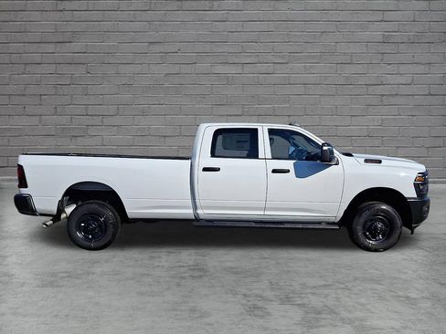 New 2026 RAM 2500 Tradesman AWD/4WD image 9