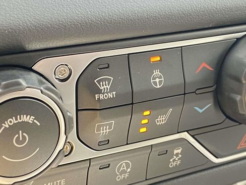 New 2026 Jeep Gladiator Mojave AWD/4WD image 18