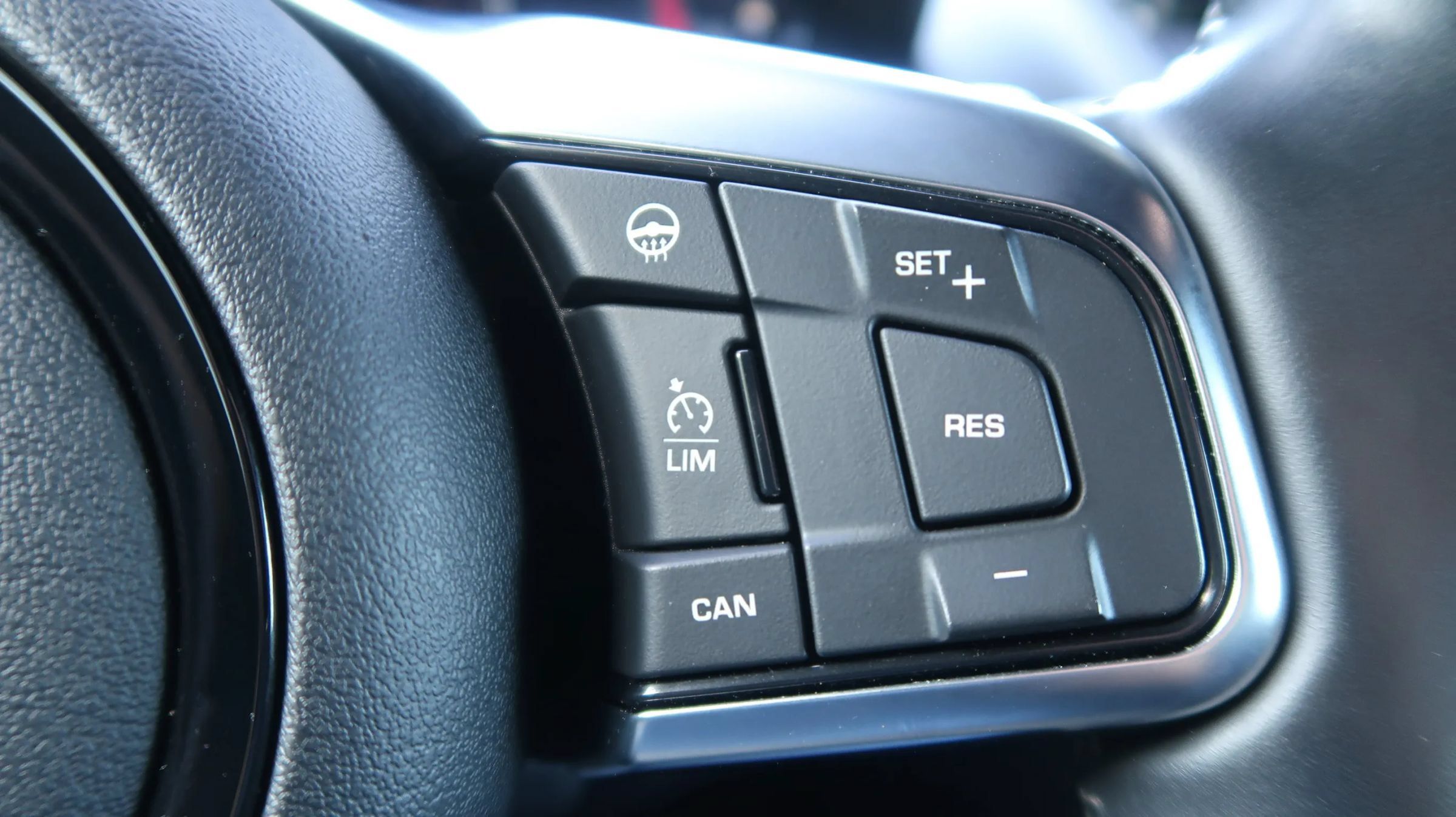 Used 2021 Jaguar F-TYPE R-Dynamic AWD/4WD image 33