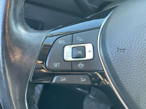 Used 2019 Volkswagen Tiguan SE w/ Panoramic Sunroof Package image 14