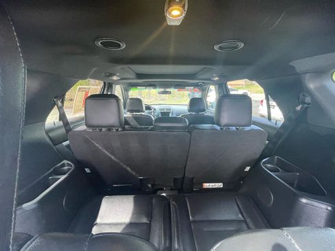 Used 2017 Ford Explorer XLT w/ Equipment Group 202A image 25
