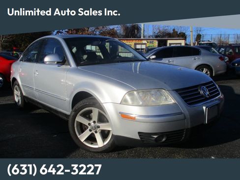 Used 2004 Volkswagen Passat GLX image 1