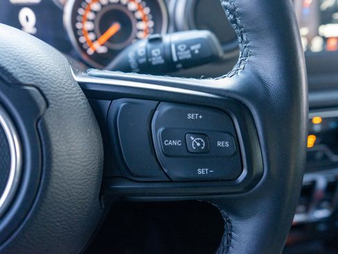 Used 2023 Jeep Wrangler Willys image 22