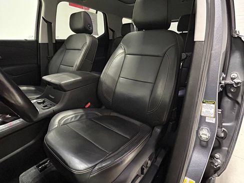 Used 2021 Chevrolet Traverse LT w/ LT Premium Package FWD image 26