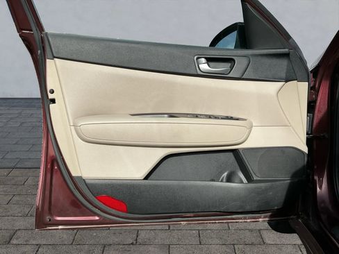 Used 2018 Kia Optima LX image 8