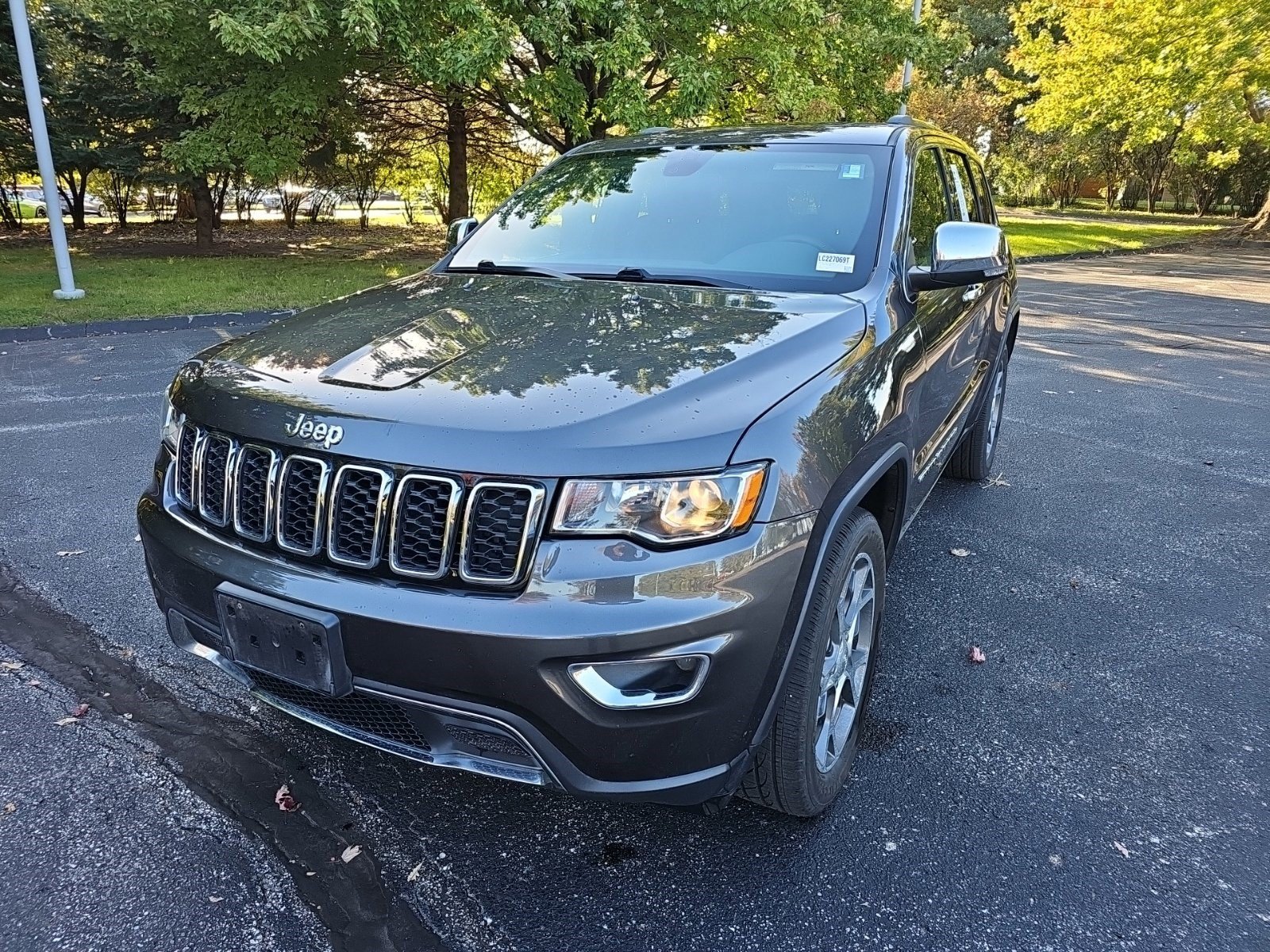 Used 2020 Jeep Grand Cherokee Limited w/ Luxury Group II AWD/4WD image 2