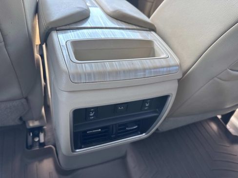 Used 2018 Nissan Murano Platinum w/ Cargo Package FWD image 20