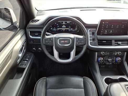 Used 2022 GMC Yukon SLT image 7