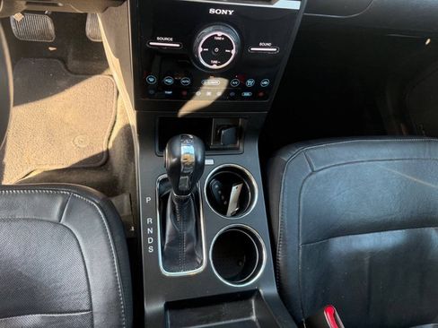 Used 2018 Ford Flex Limited FWD image 16