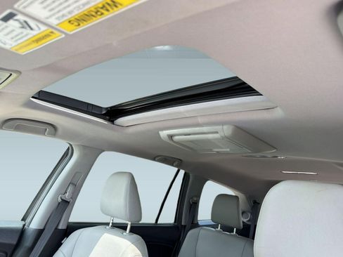 Used 2017 Honda Pilot Touring image 14