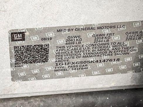 Used 2019 Chevrolet Bolt Premier w/ Infotainment Package image 11