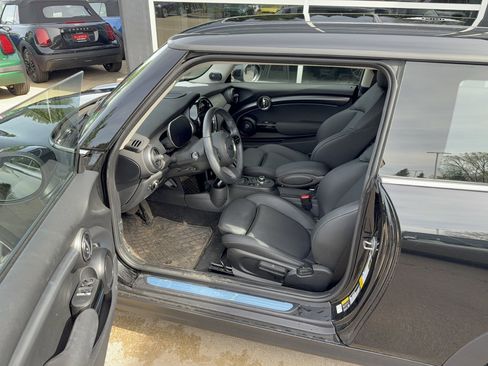 Certified 2024 MINI Cooper SE FWD image 5
