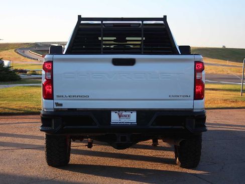 Used 2024 Chevrolet Silverado 2500 Custom w/ Custom Convenience Package AWD/4WD image 11