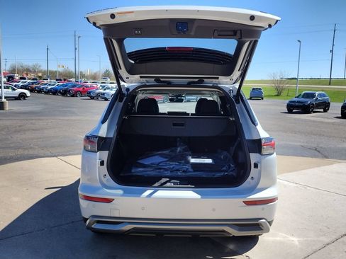 New 2026 Mitsubishi Outlander SE AWD/4WD image 17
