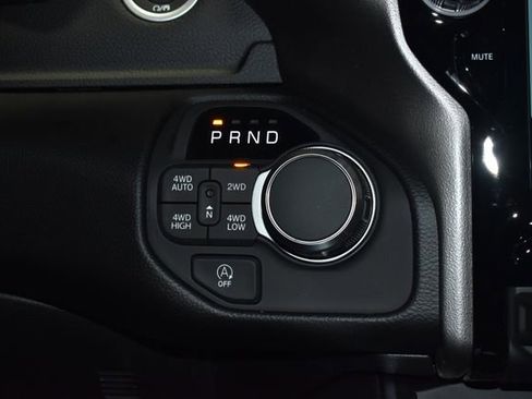 New 2026 RAM 1500 Big Horn AWD/4WD image 23