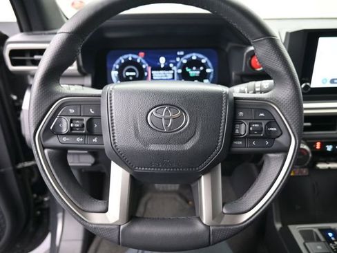 Used 2025 Toyota 4Runner TRD Off-Road image 37