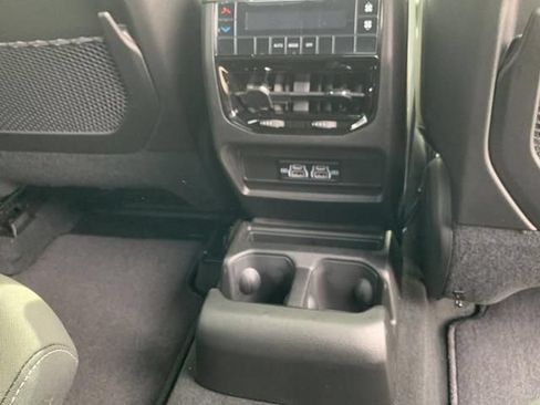 Used 2025 Jeep Grand Cherokee L Laredo AWD/4WD image 46