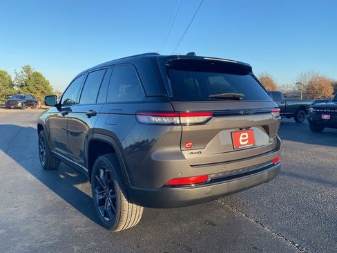 New 2025 Jeep Grand Cherokee Limited image 5