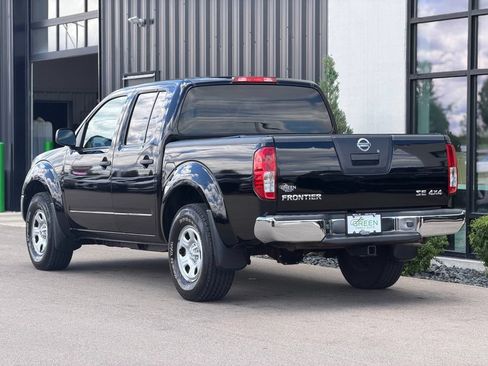 Used 2007 Nissan Frontier SE w/ Power Pkg AWD/4WD image 3
