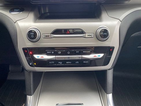 Certified 2022 Ford Explorer XLT w/ Equipment Group 202A image 65