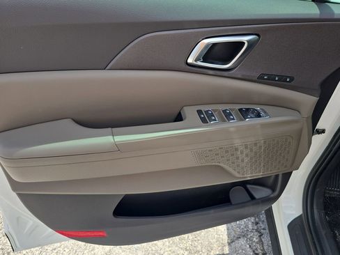 New 2026 Kia Carnival EX image 19