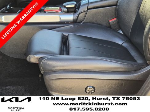 Used 2021 Mercedes-Benz GLB 250 4MATIC image 26