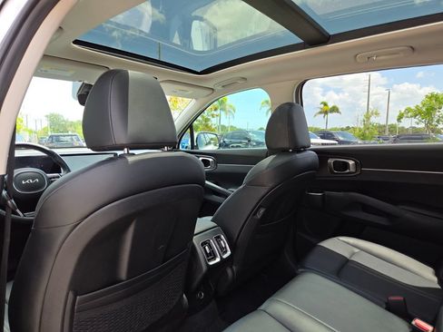 Used 2025 Kia Sorento S w/ Panoramic Sunroof Package FWD image 26