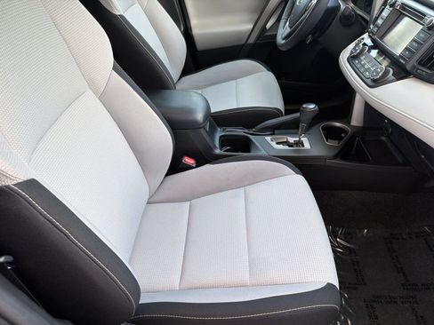 Used 2018 Toyota RAV4 XLE FWD image 29