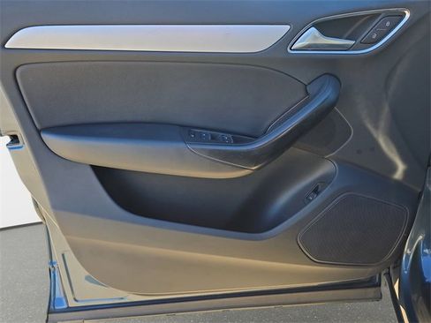 Used 2017 Audi Q3 2.0T Premium image 29