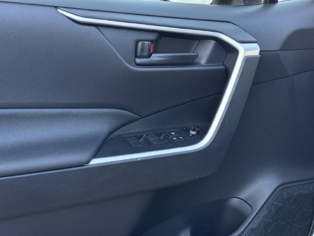 Certified 2025 Toyota RAV4 LE AWD/4WD image 26