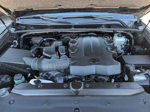 Used 2020 Toyota 4Runner 4WD image 22