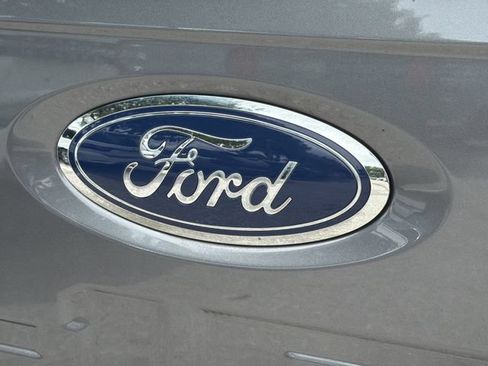 Used 2023 Ford F150 Lariat RWD image 9