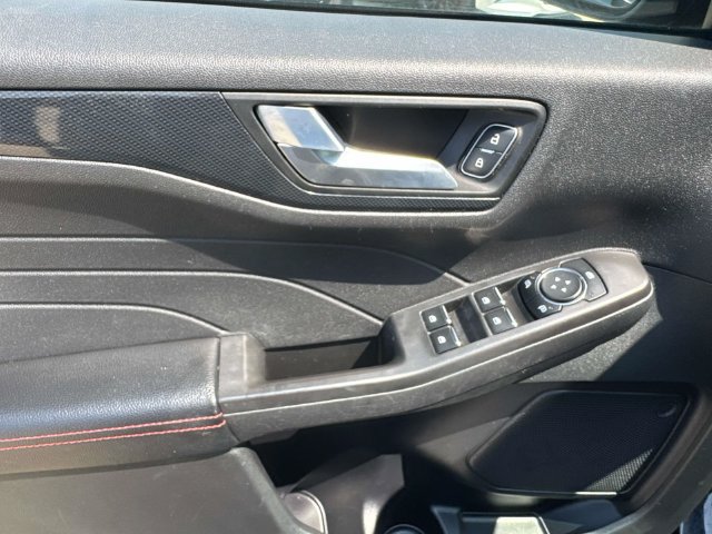 Used 2025 Ford Escape ST-Line FWD image 26