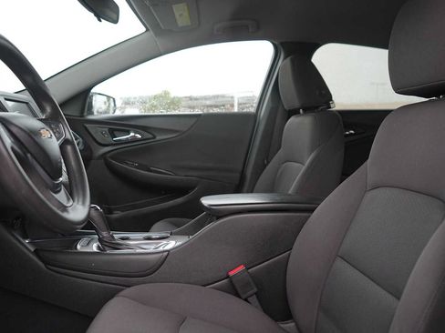 Used 2018 Chevrolet Malibu LT w/ LPO, Convenience Package 2 FWD image 11