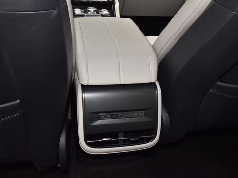 New 2026 Lincoln Nautilus Premier AWD/4WD image 18