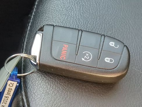 Used 2018 Jeep Compass Limited AWD/4WD image 37