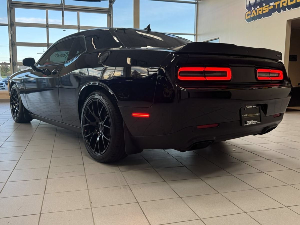 Used 2016 Dodge Challenger R/T Scat Pack RWD image 50