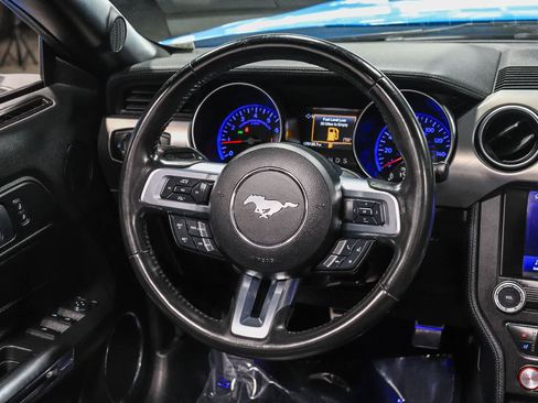 Used 2022 Ford Mustang Premium RWD image 21