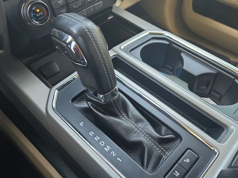 Used 2015 Ford F150 Lariat w/ Equipment Group 502A Luxury RWD image 19