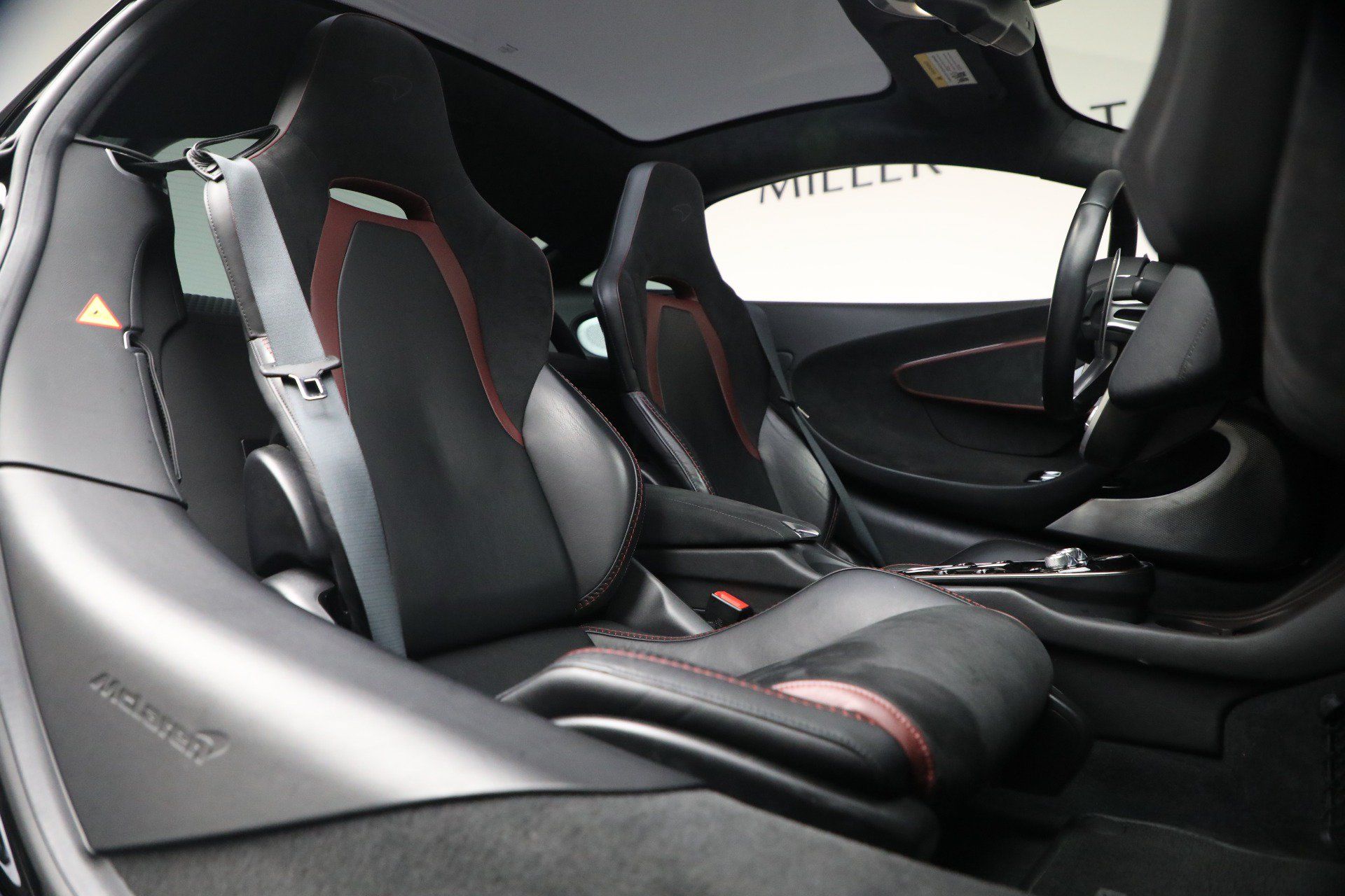 Used 2023 McLaren GT RWD image 24