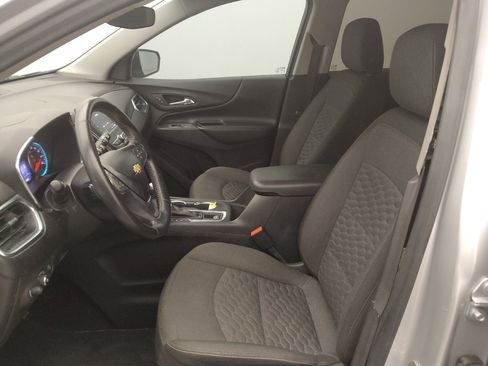 Used 2020 Chevrolet Equinox LT FWD image 17