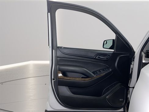 Used 2017 Chevrolet Tahoe LT image 8