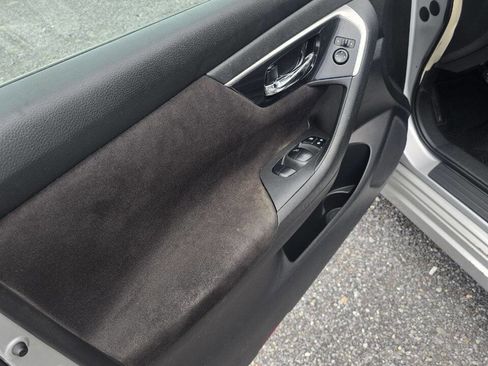 Used 2013 Nissan Altima 2.5 FWD image 17