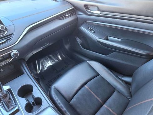 Used 2020 Nissan Altima 2.5 SR image 15