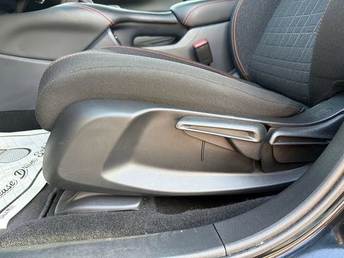 Used 2025 Honda HR-V Sport image 25