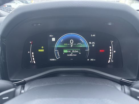 Used 2025 Toyota Camry SE image 24